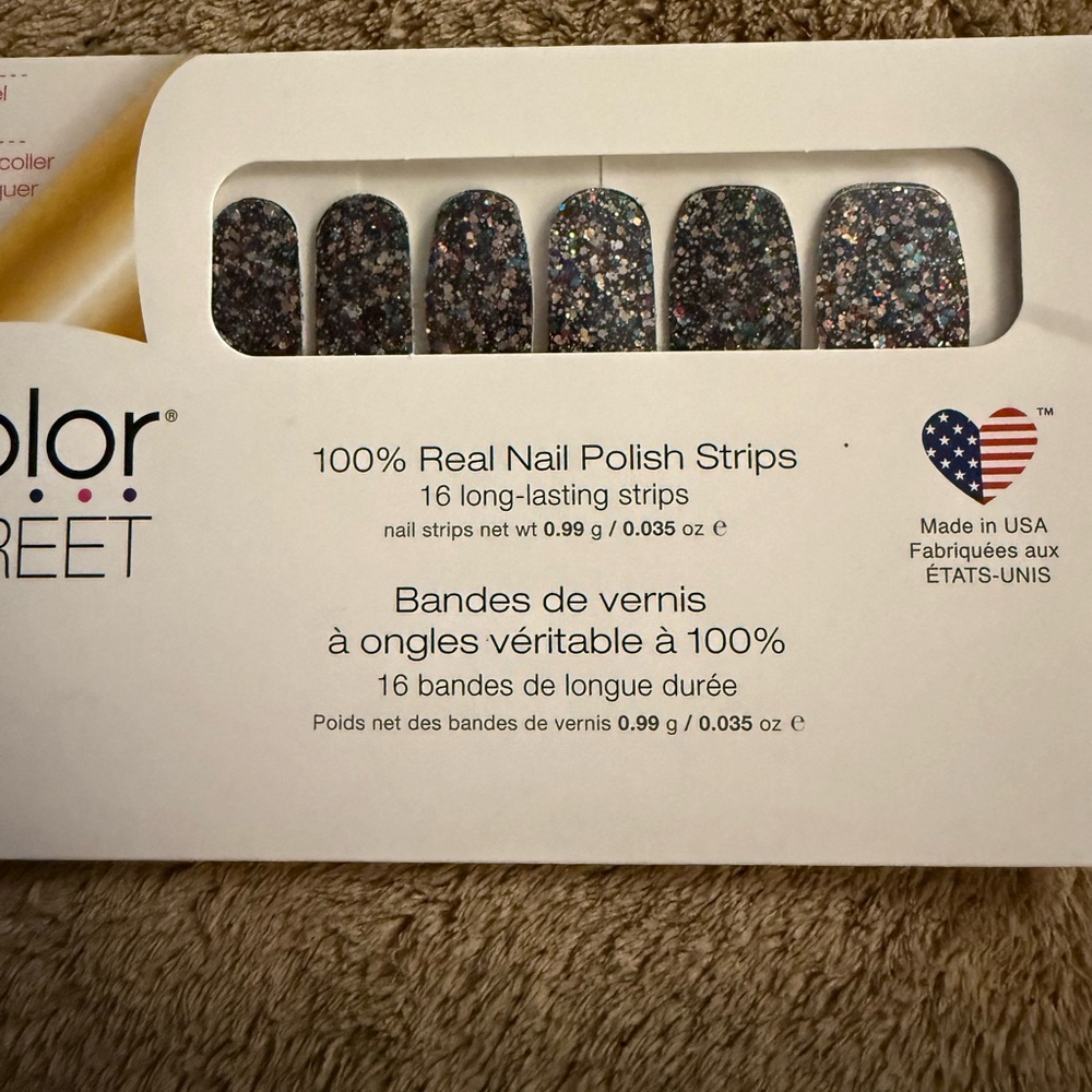 Colorstreet nail strips :Broadway glimmer